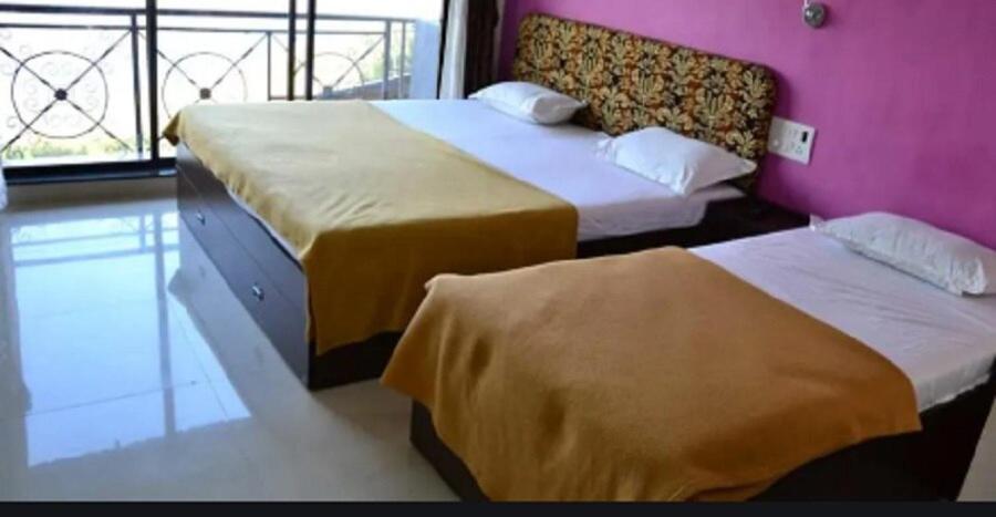 Hotel Manasi Inn Satara Dış mekan fotoğraf
