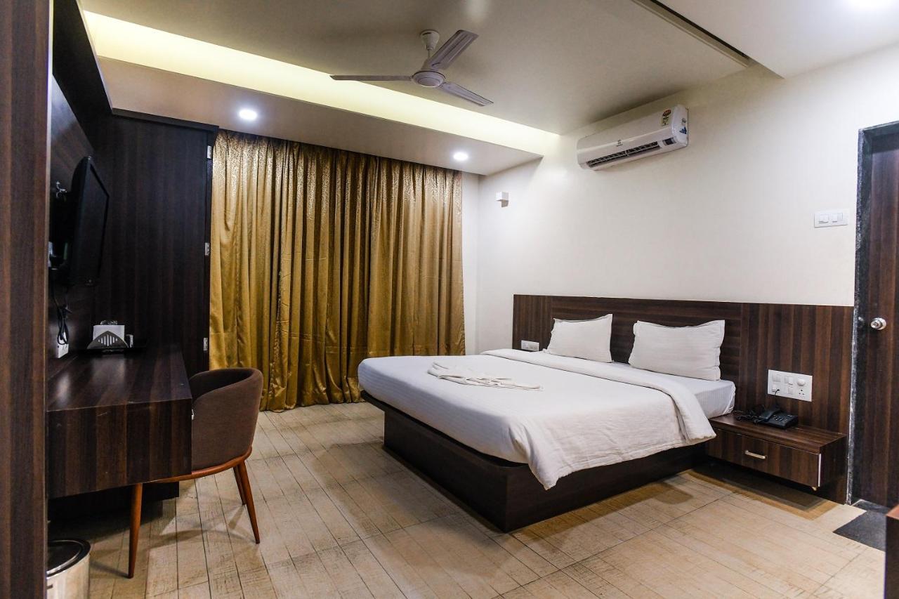 Hotel Manasi Inn Satara Dış mekan fotoğraf