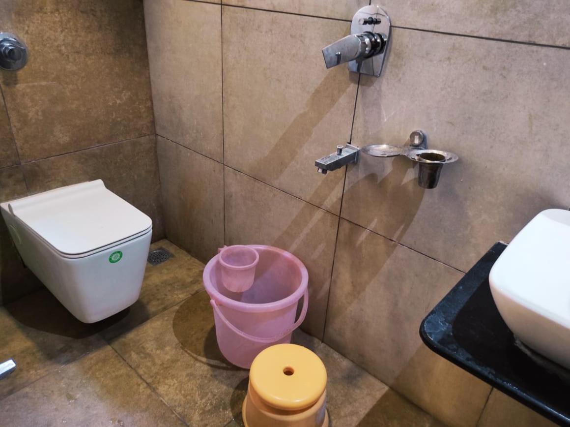 Hotel Manasi Inn Satara Dış mekan fotoğraf