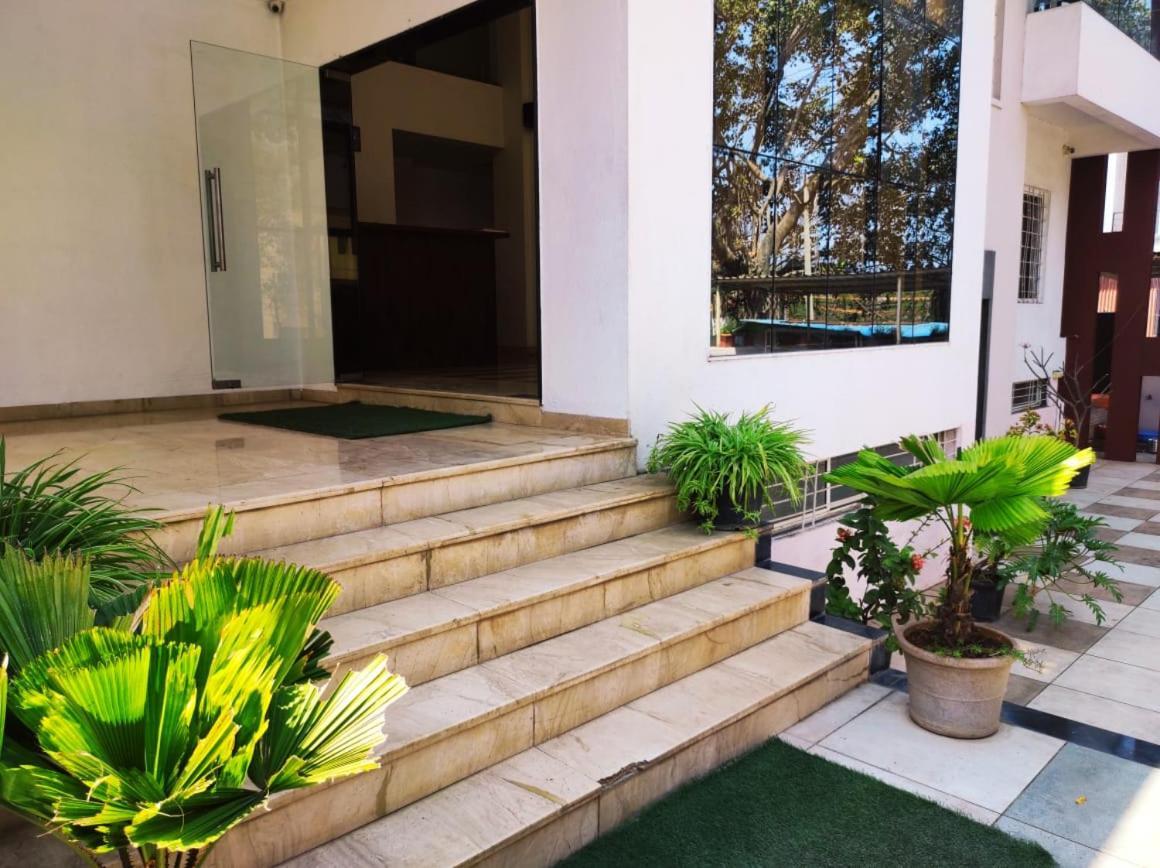 Hotel Manasi Inn Satara Dış mekan fotoğraf