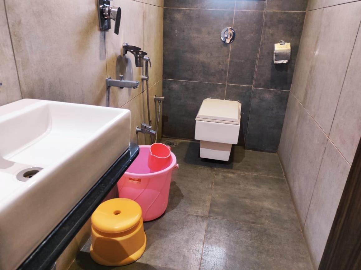 Hotel Manasi Inn Satara Dış mekan fotoğraf