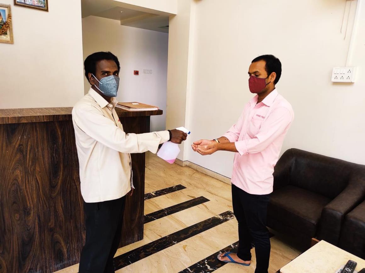 Hotel Manasi Inn Satara Dış mekan fotoğraf